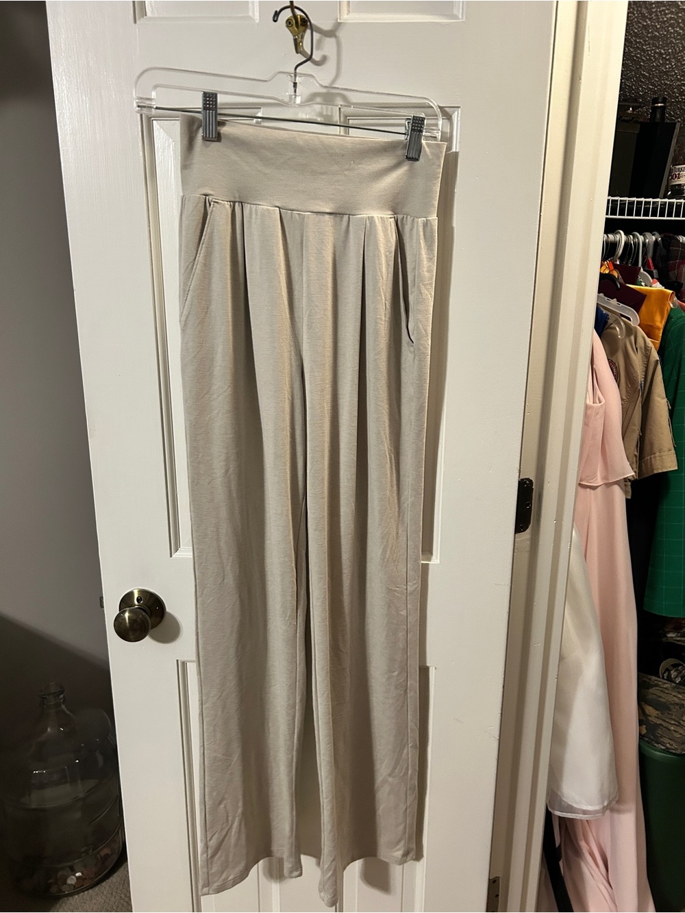 Vuori Wide-Leg Knit Pants in Light Beige